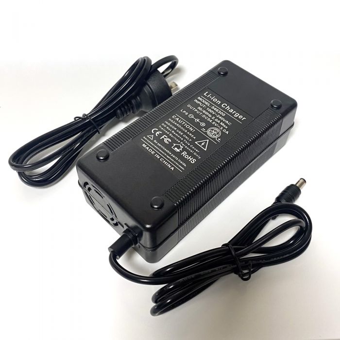 54.6V 3A Li-ion Battery Charger For 13S 48V Li-ion Battery Electric Bike  lithium Battery Charger High Quality Strong fan Heat Dissipation